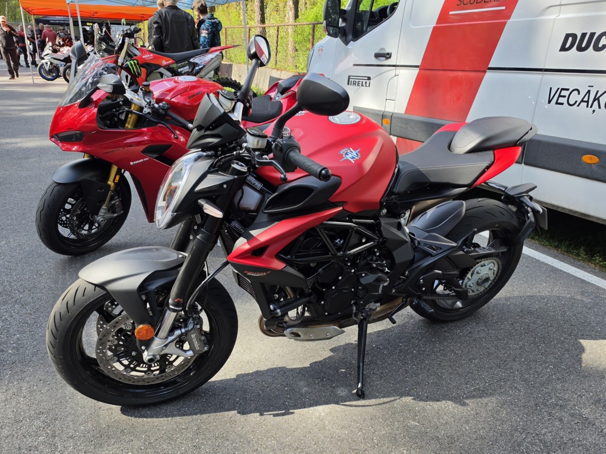 MV Agusts Brutale 800 Foto: iAuto