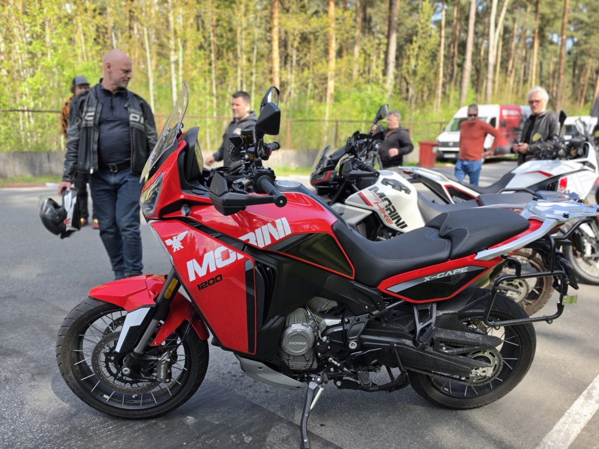 Moto Morini X-Cape 1200 Energy Red Foto: iAuto