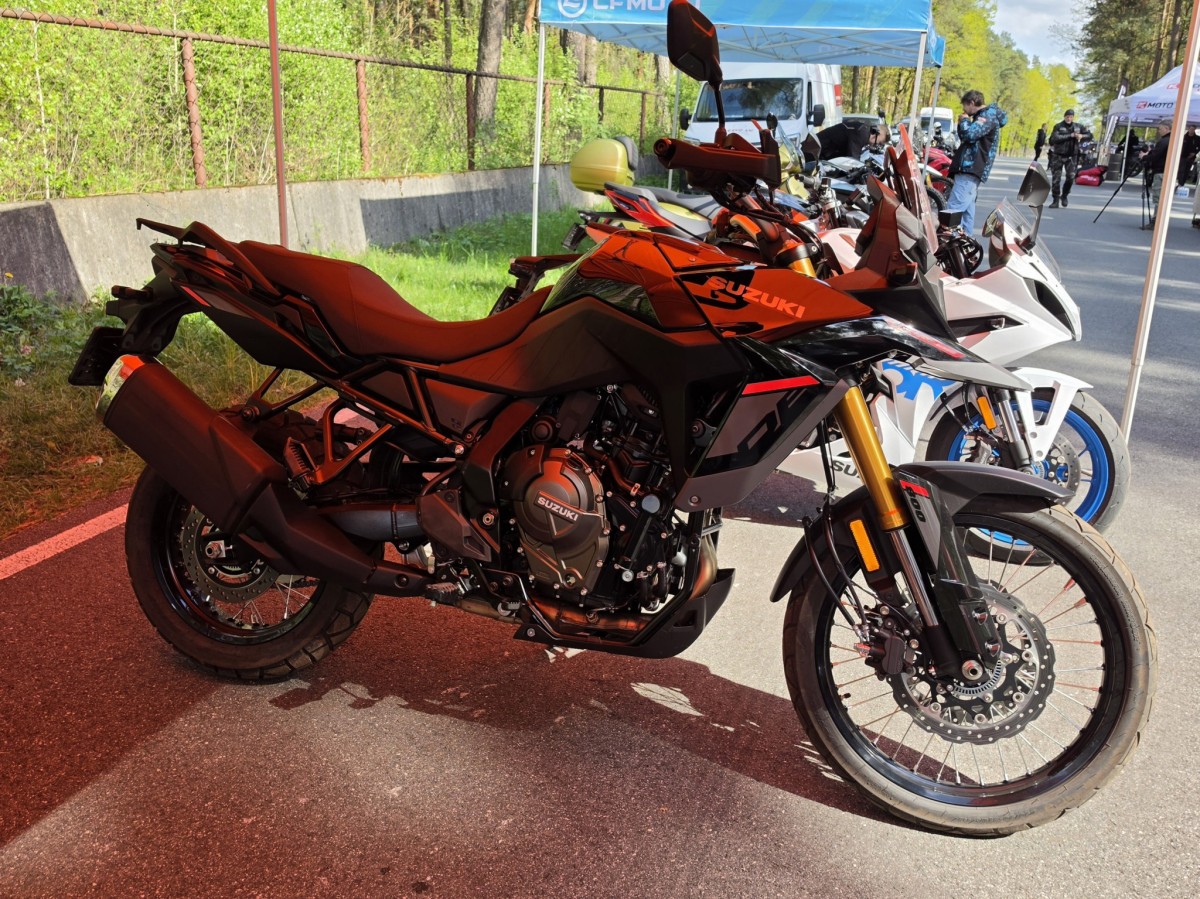 Suzuki V-Strom 800 DE Foto: iAuto